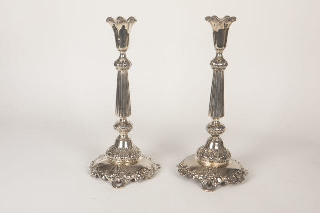 Par de Candelabros