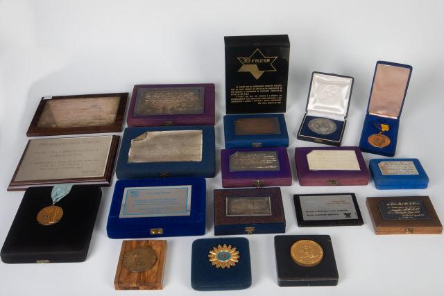 Medalhas e placas de Rabino Fritz Pinkuss e D. Lotte Pinkuss